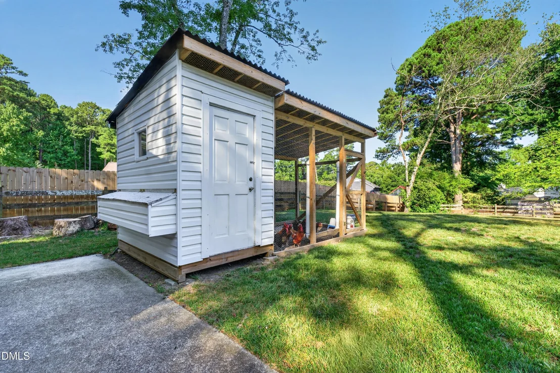 Photo of 103 Pinewood Drive