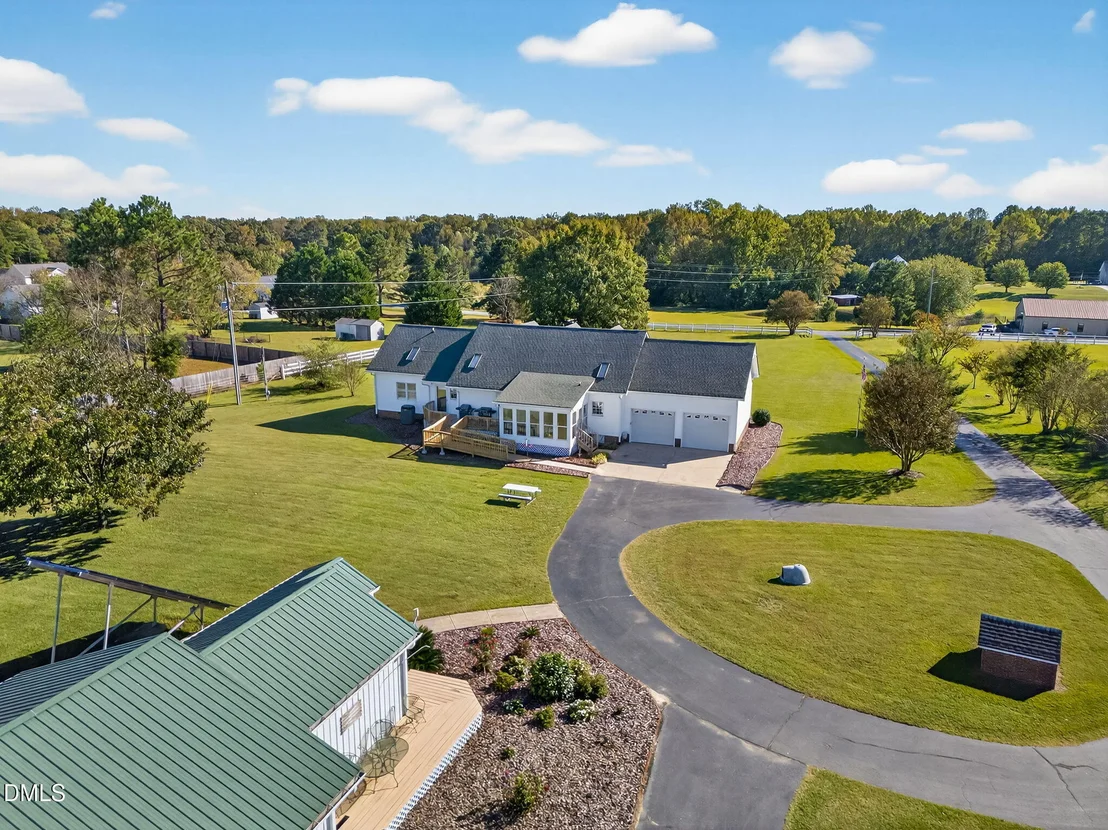 Photo of 1190 Sanders Road