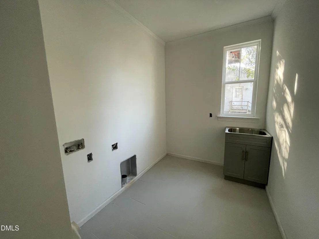 Photo of 1509 Vaughn Road