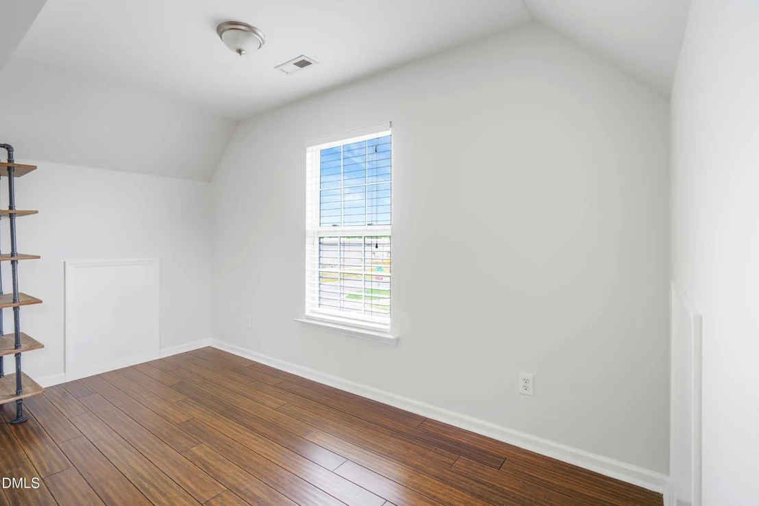 Photo of 1115 Golden Crest Drive