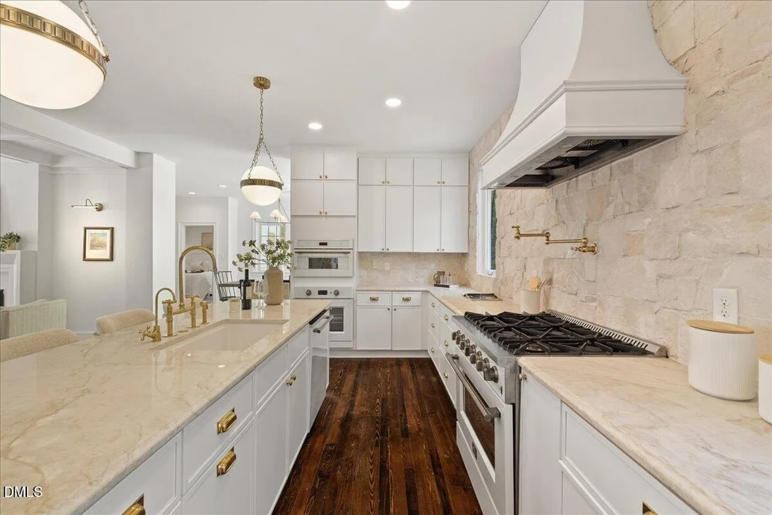 Photo of 419 Eagle Point Road