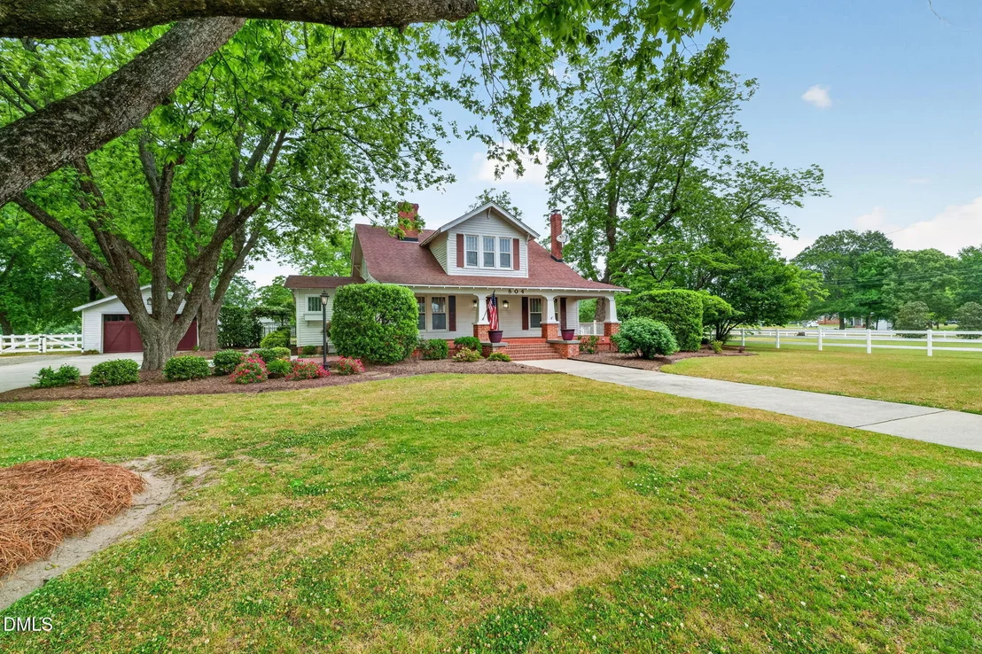 Photo of 804 W Main Street