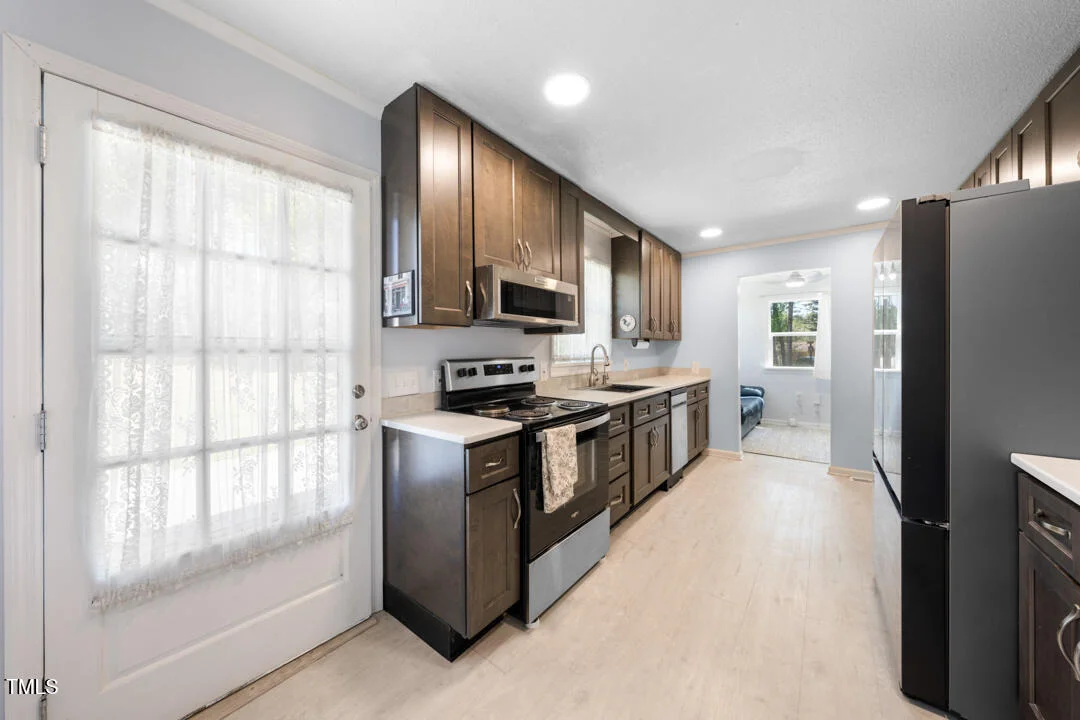 Photo of 916 Clayton Road
