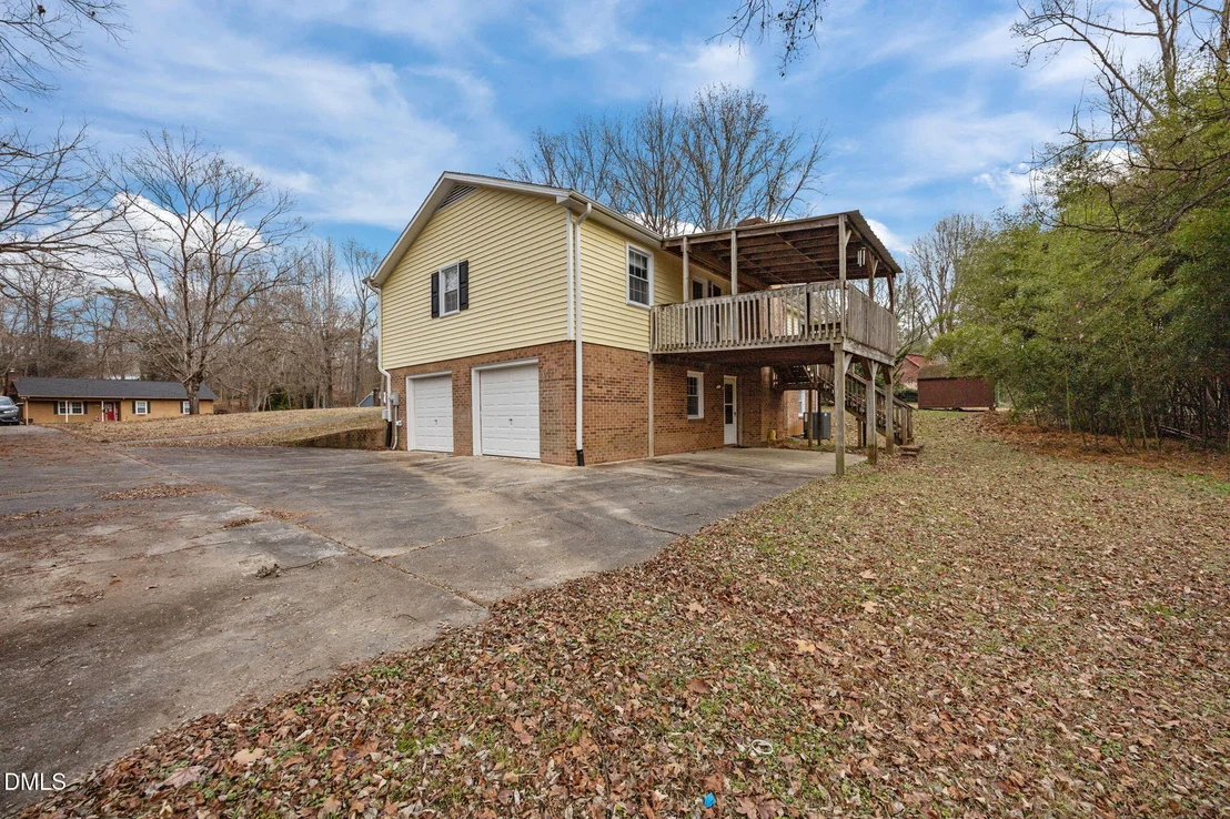 Photo of 3221 Oakridge Drive