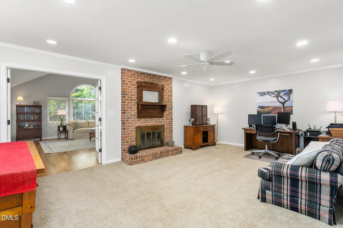Photo of 207 Windrift Drive