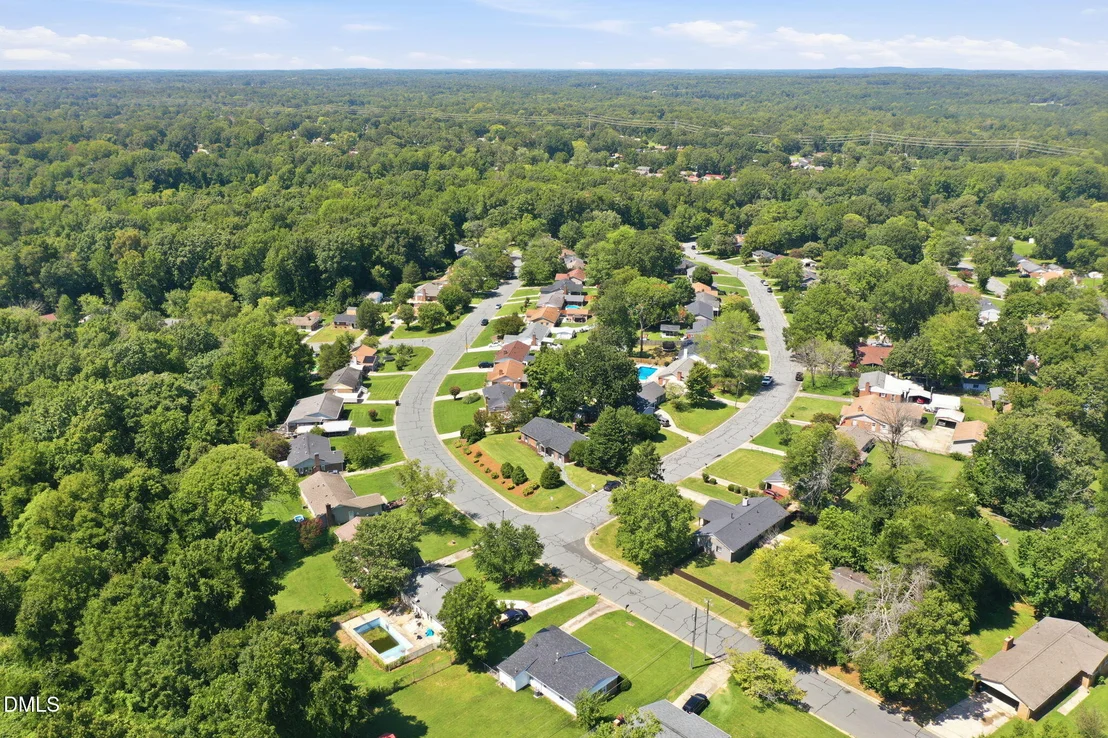 Photo of 2371 Buckingham Road