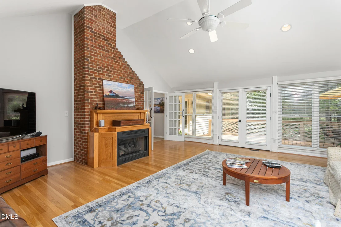 Photo of 207 Windrift Drive