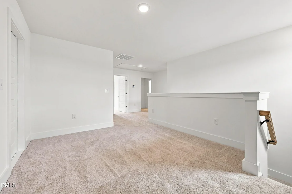 Photo of 143 Grinnell Loop