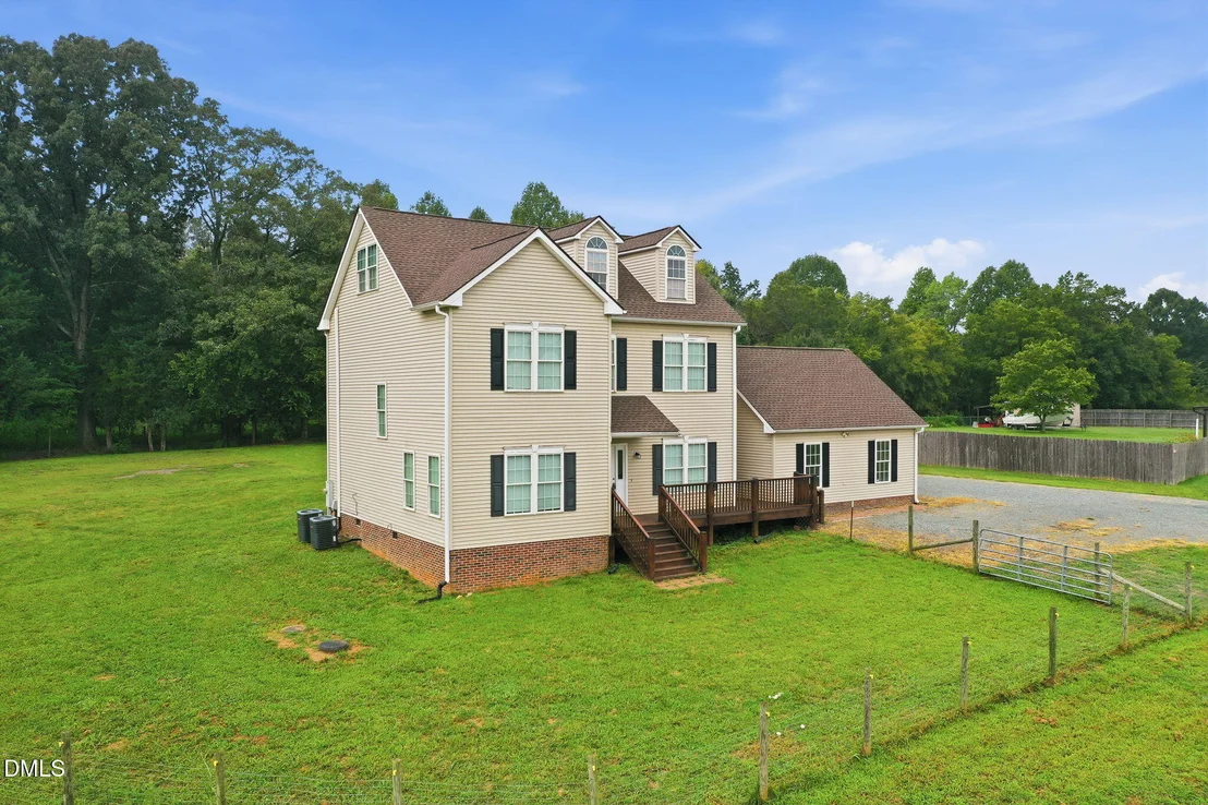 Photo of 4872 Thom Road