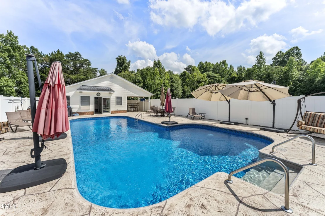 Photo of 5633 Baptist Assembly Road