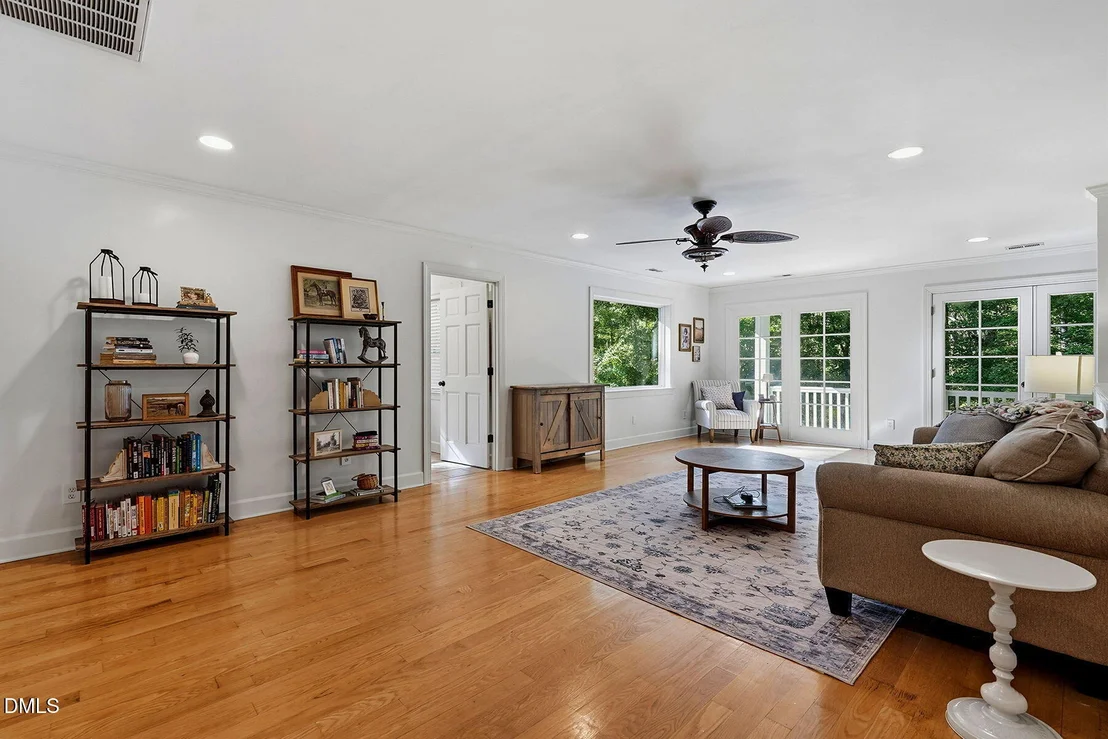 Photo of 415 River Bluff Drive N