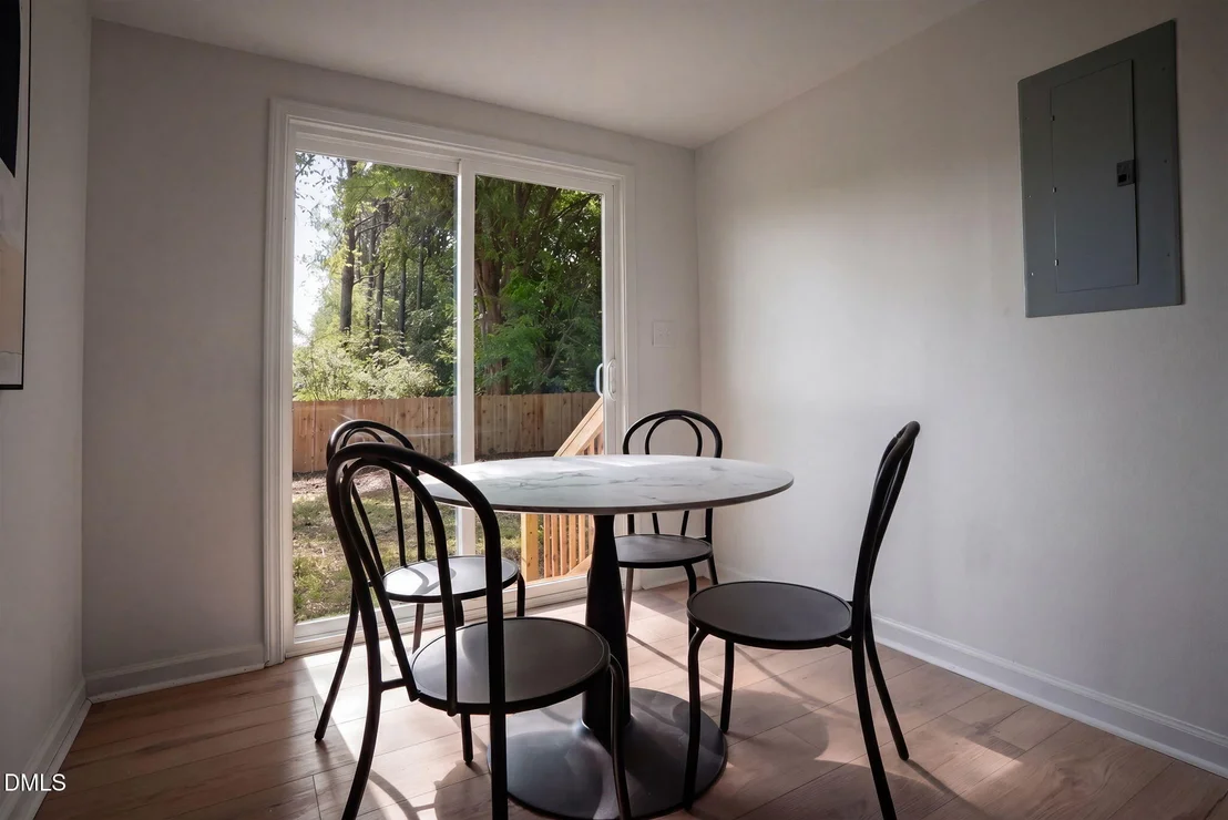 Photo of 1795 Hicks Road