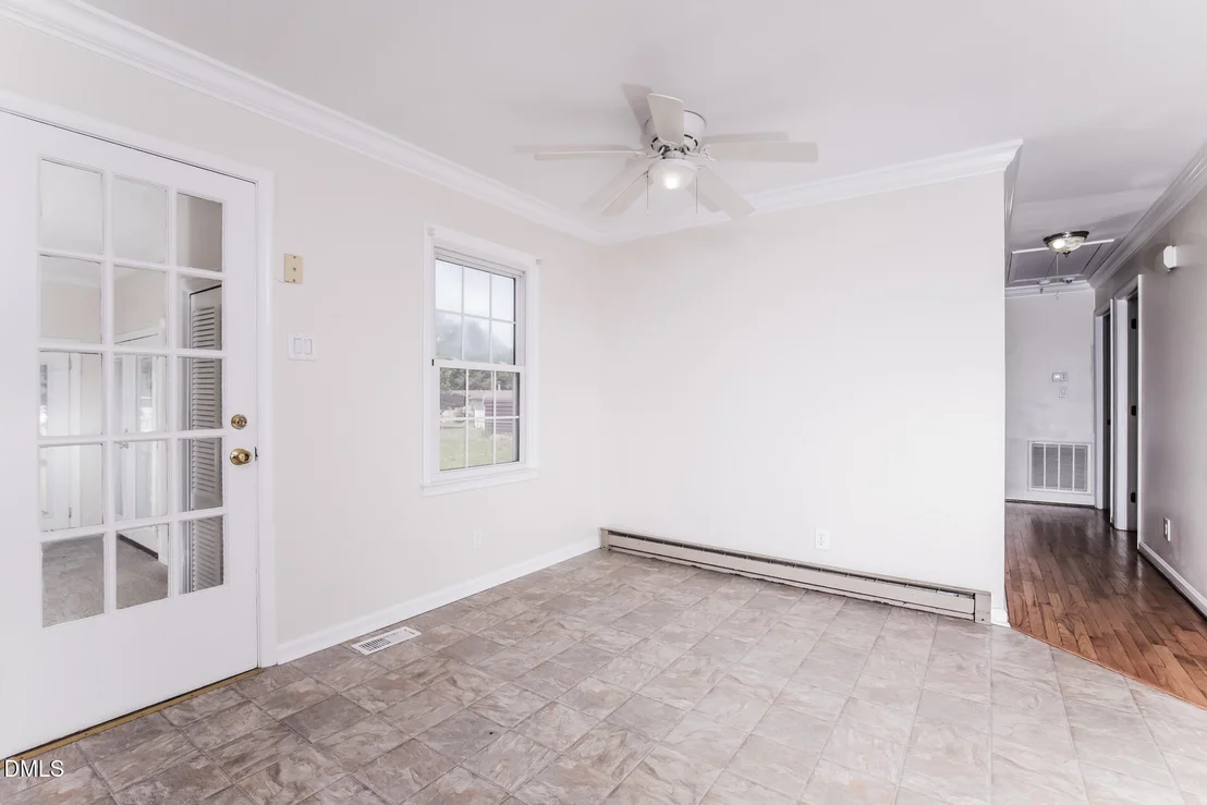 Photo of 870 Abbott Road