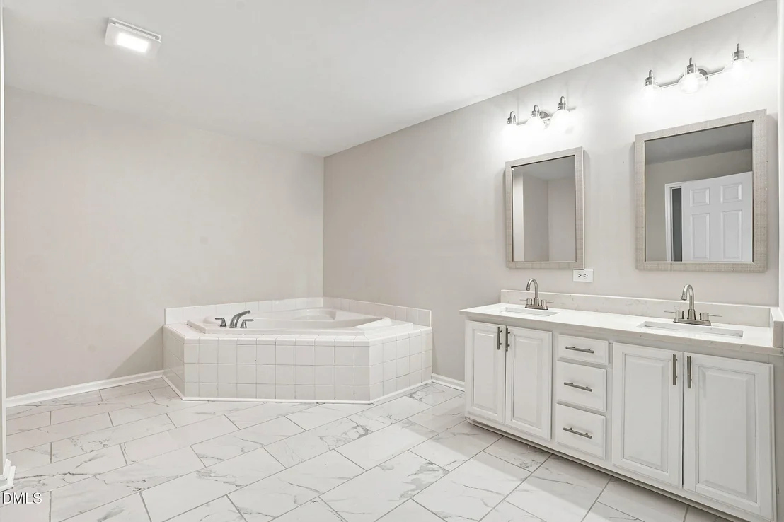 Photo of 224 Lyons Road