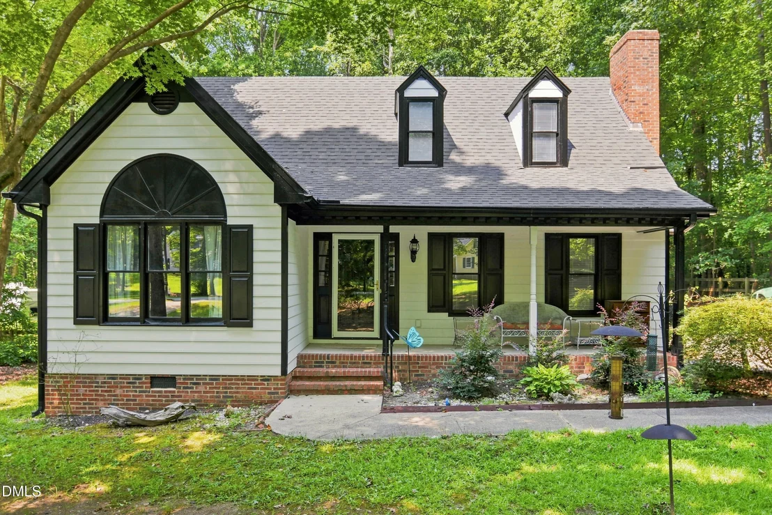 Photo of 6016 Hampton Ridge Road