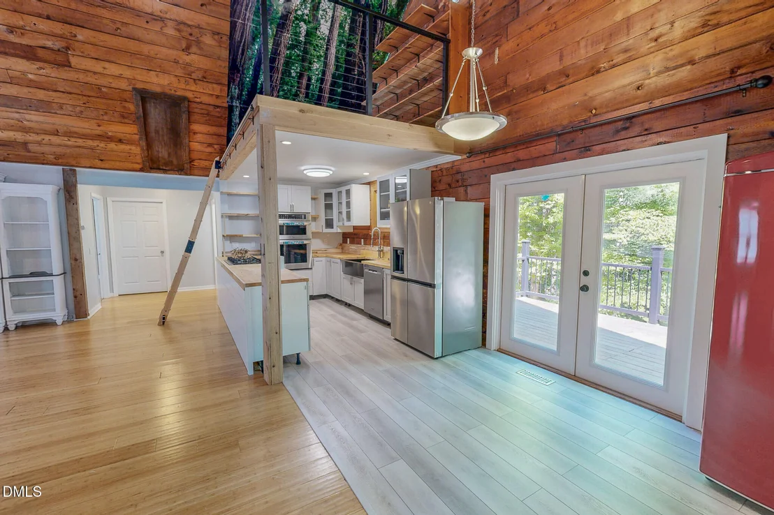 Photo of 600 Cedar Laurel Lane