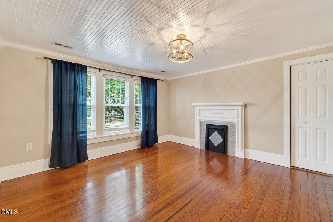 Photo of 804 W Main Street