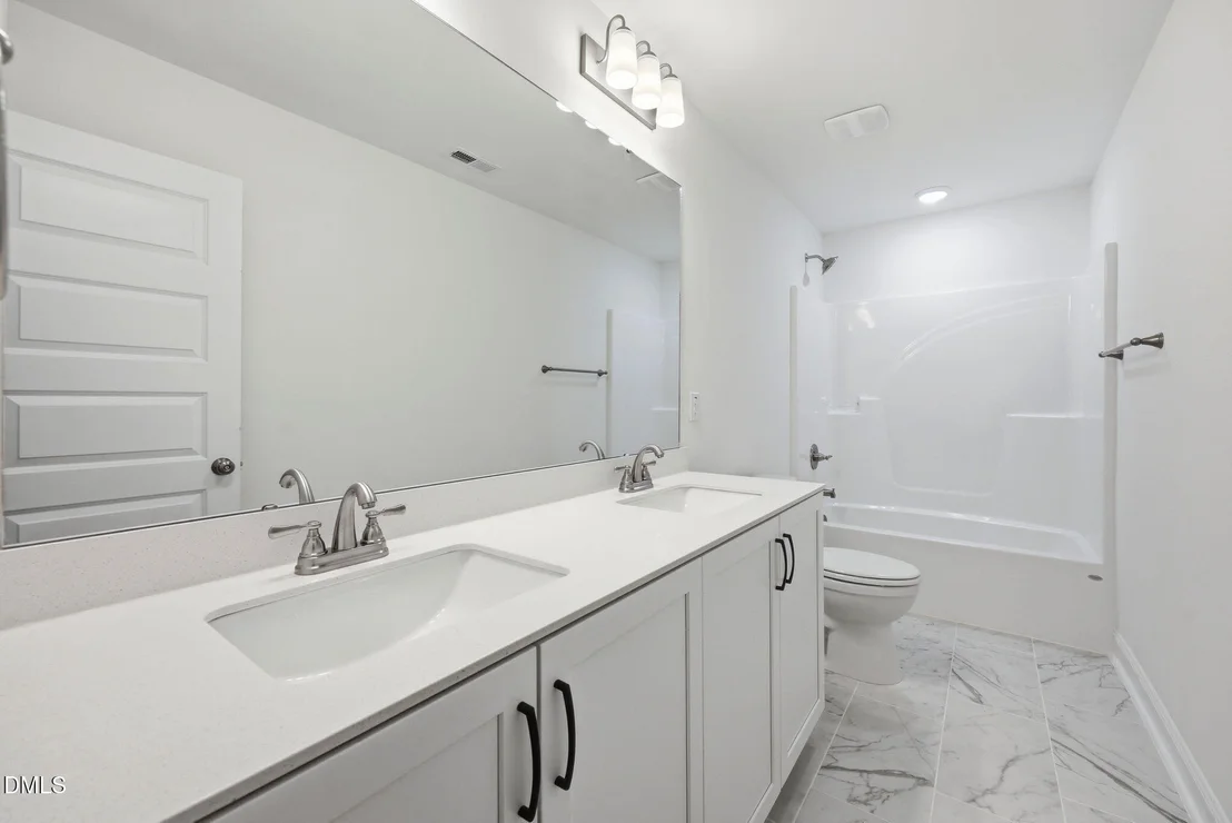Photo of 122 Grinnell Loop