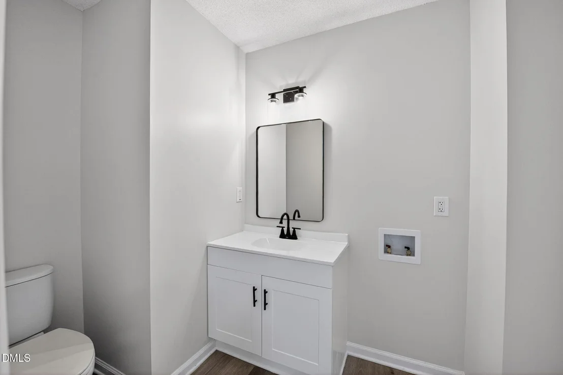 Photo of 1701 Valley