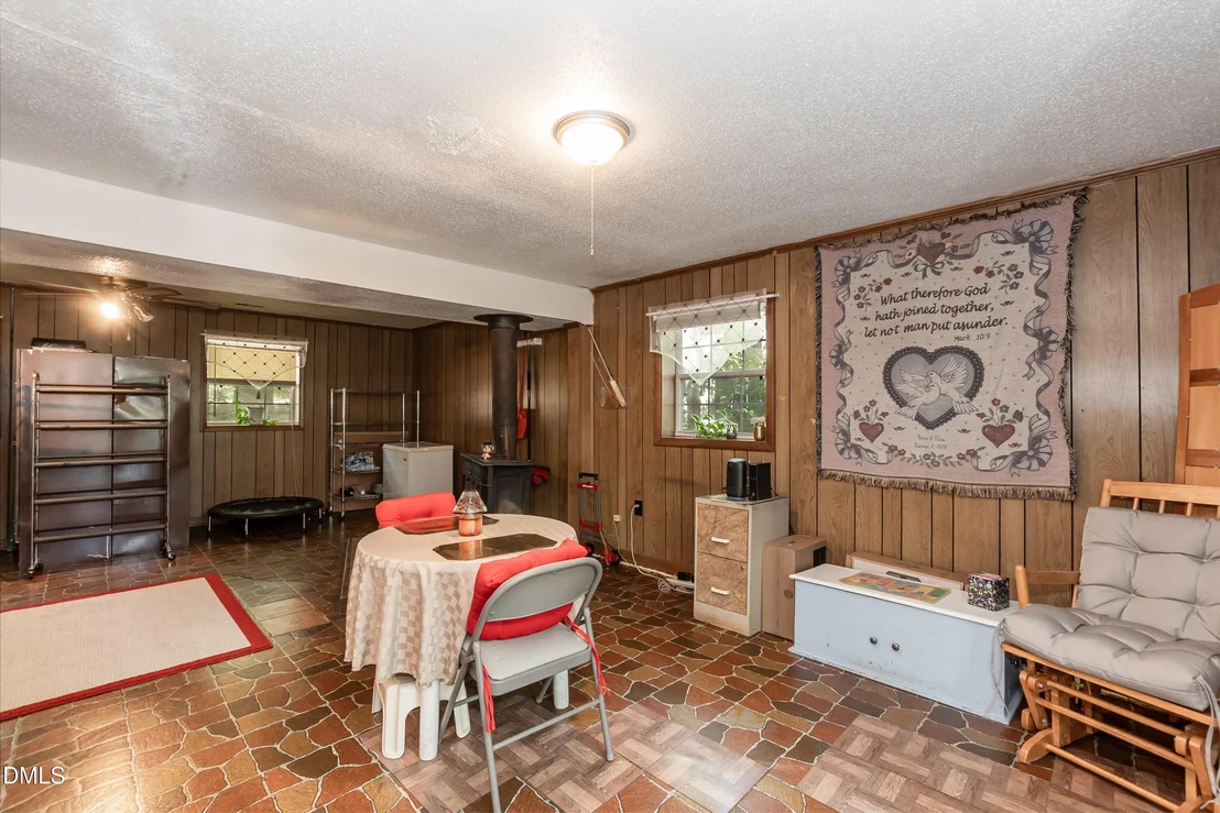 Photo of 1122 Saxony Drive