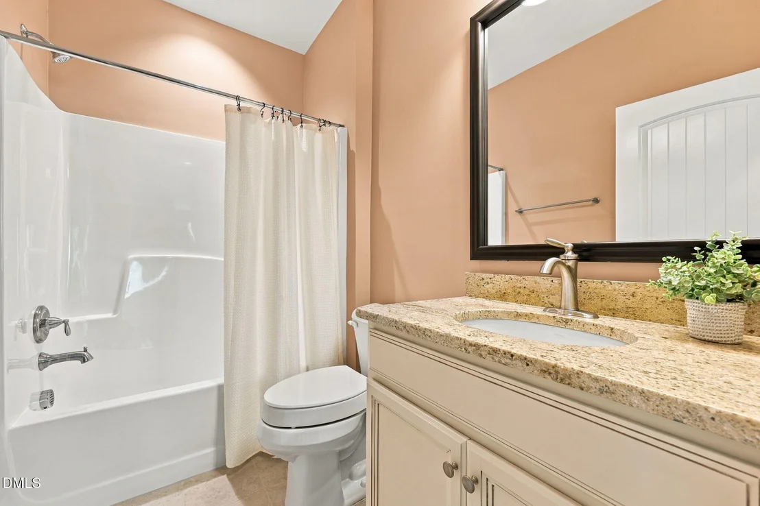 Photo of 1033 Cuthbert Lane