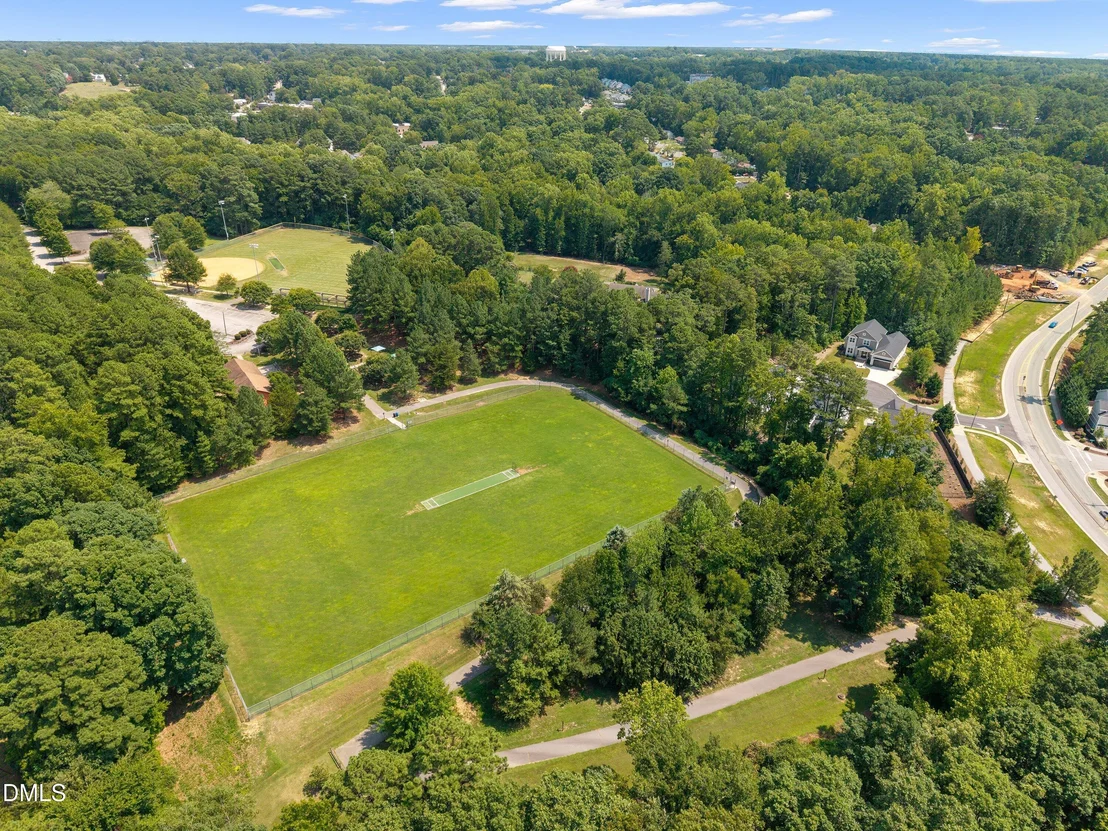 Photo of 711 Midsummer Lane