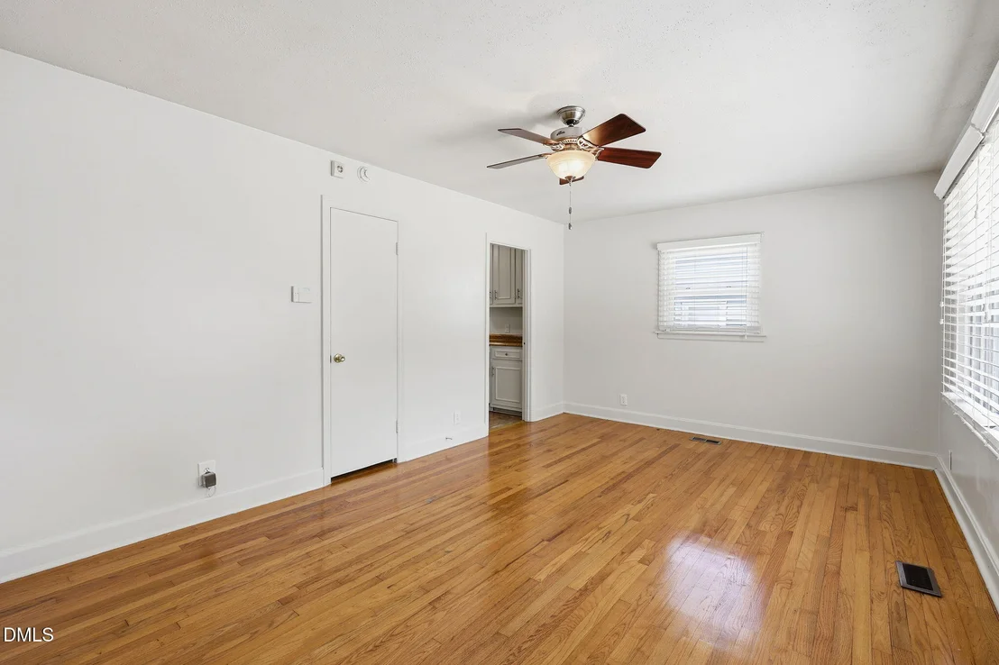 Photo of 1711 Forest Road