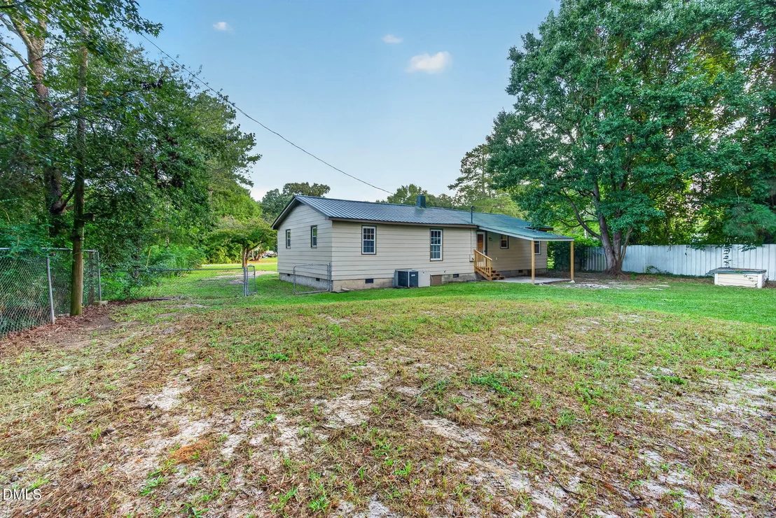 Photo of 935 Maynard Road