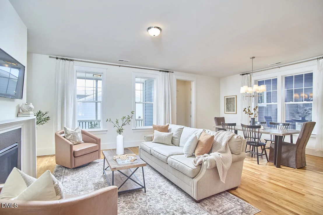 Photo of 1003 Whitehall Circle