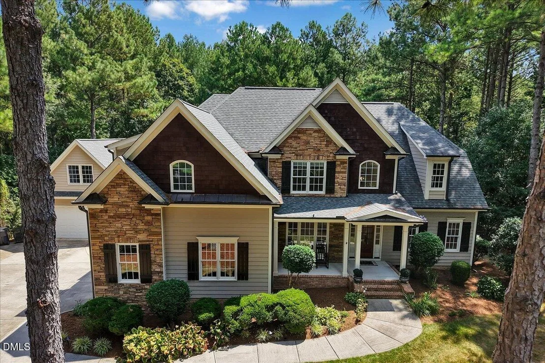 Photo of 140 Rivers Edge Drive