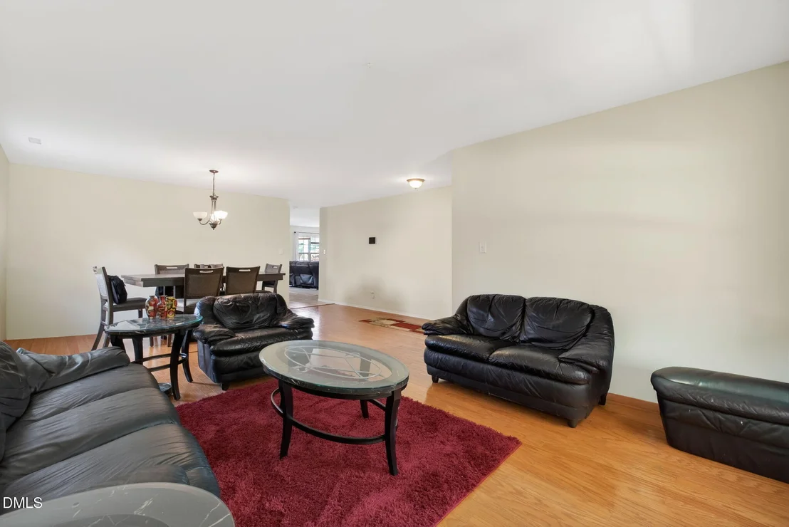 Photo of 1012 Breeze Lane