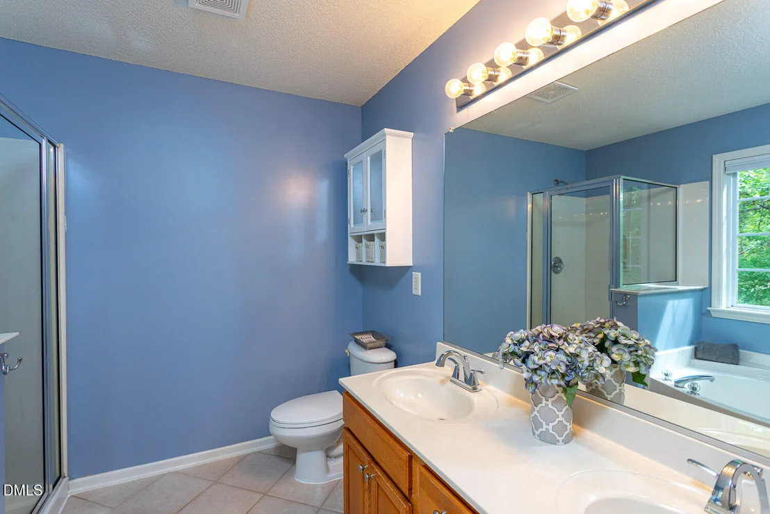 Photo of 208 Troyer Place