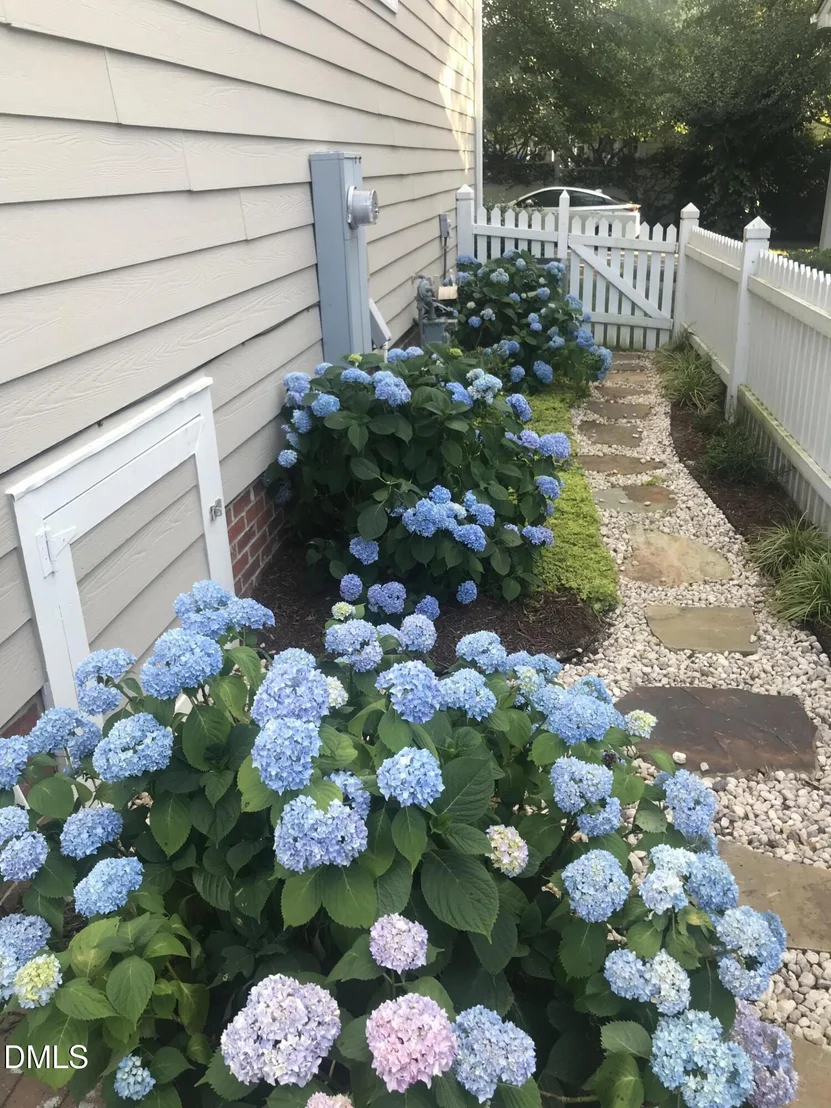 Photo of 124 Tharrington Drive