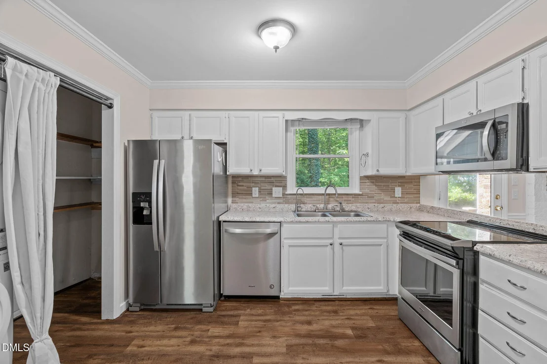 Photo of 8109 Round Oak Road