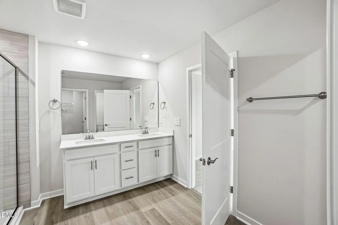 Photo of 141 Gilded Eagle Avenue