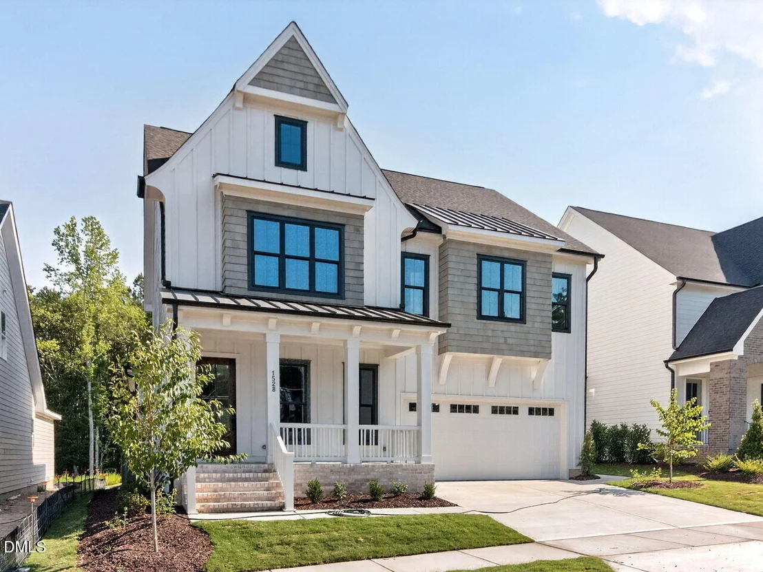Photo of 1528 Level Stream Road