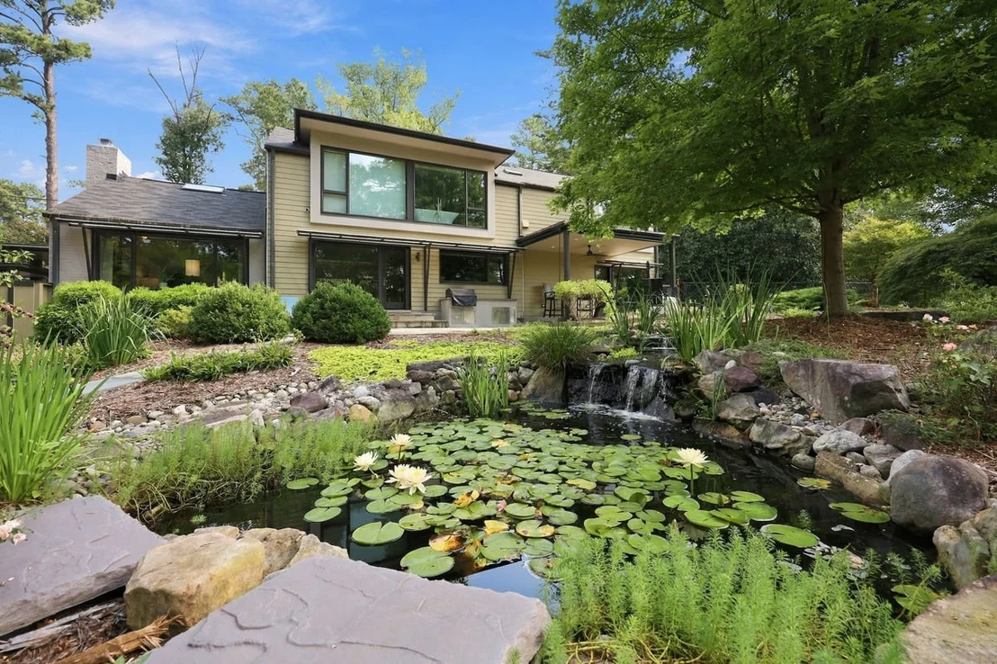 Photo of 3007 Surrey Road