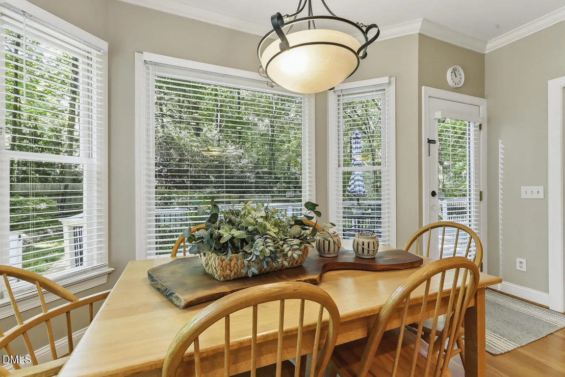 Photo of 429 Grosvenor Drive