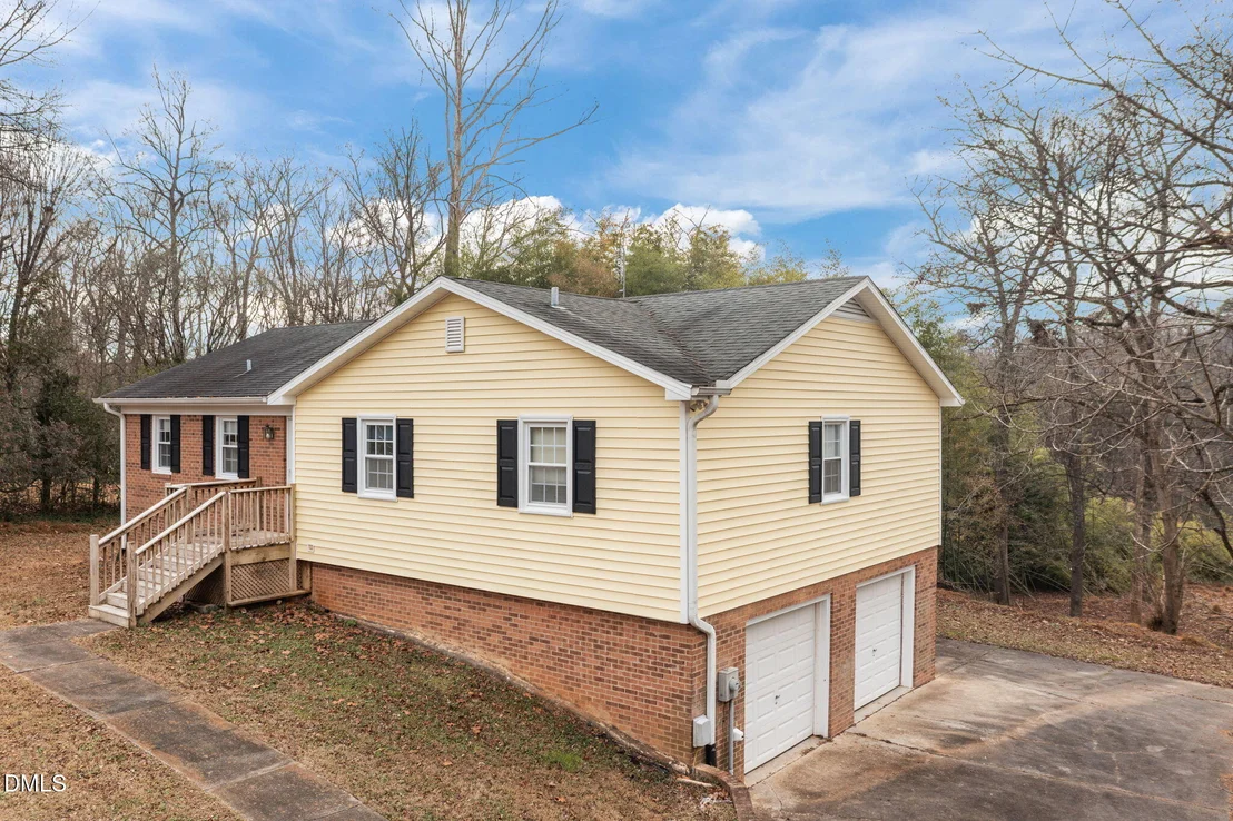 Photo of 3221 Oakridge Drive