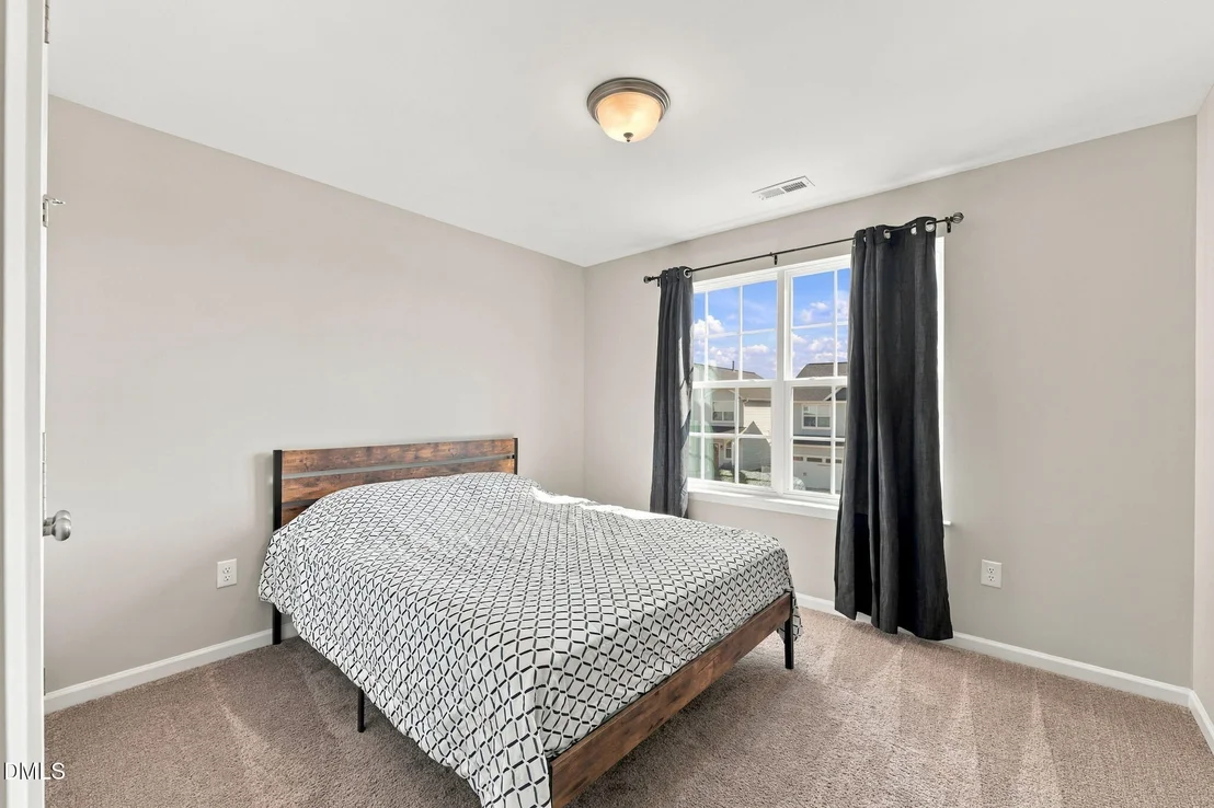 Photo of 2170 Campbell Loop
