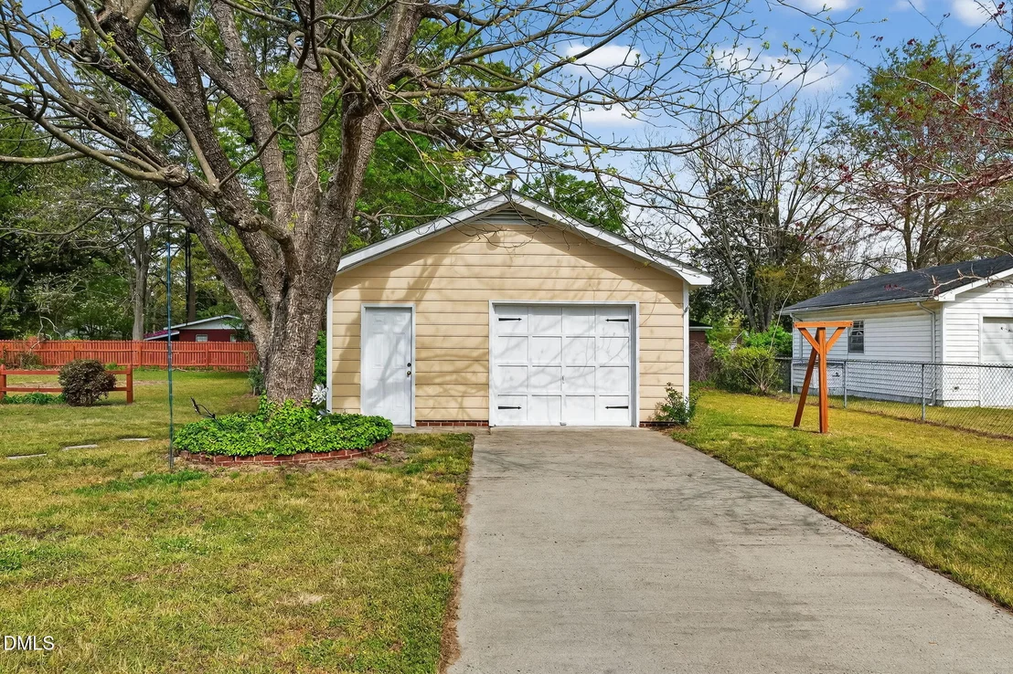 Photo of 105 Forest Drive