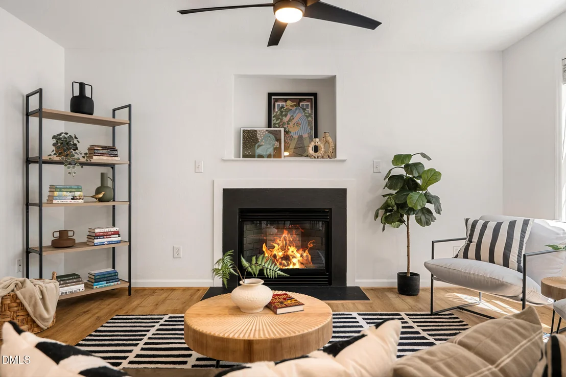 Photo of 2102 Meade Lane
