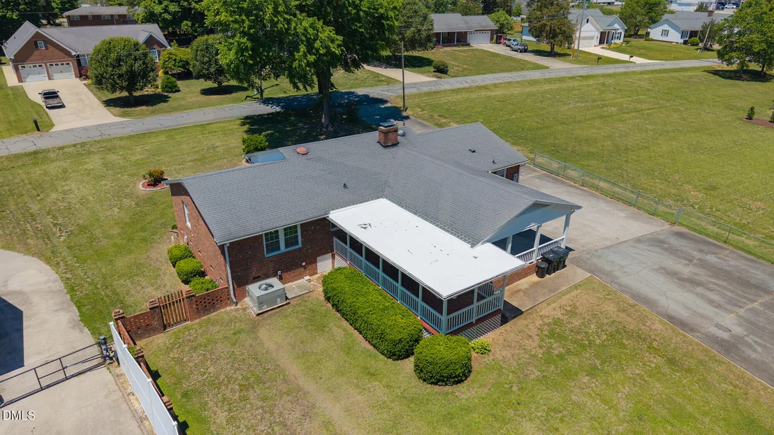 Photo of 1244 Lawndale Drive