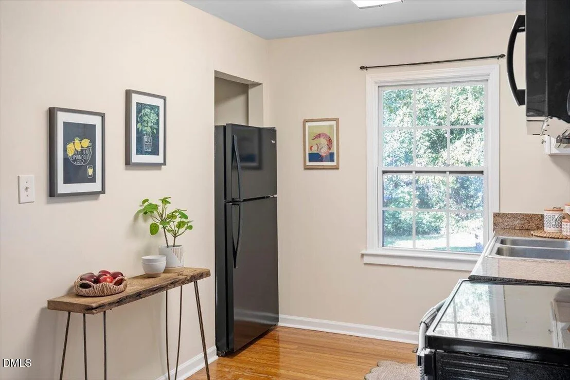 Photo of 1512 London Circle
