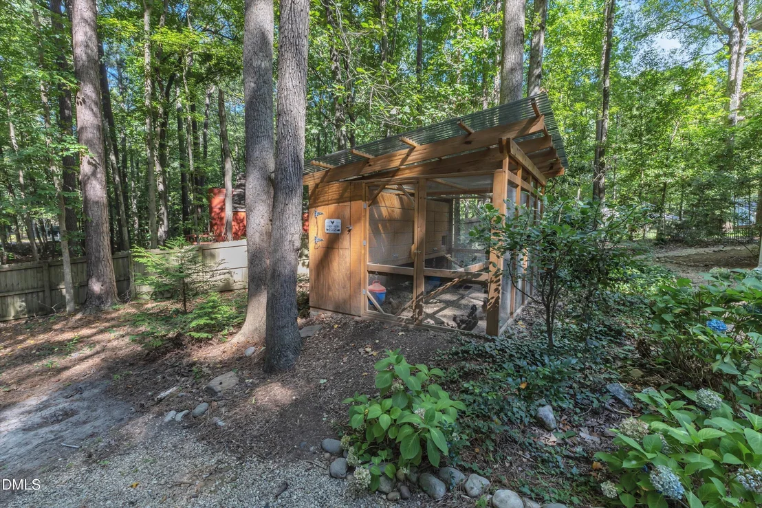 Photo of 207 Honeysuckle Lane