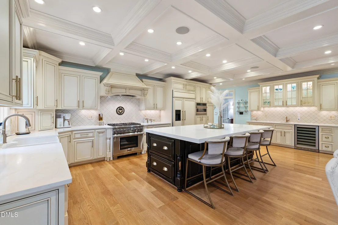 Photo of 304 Versailles Drive