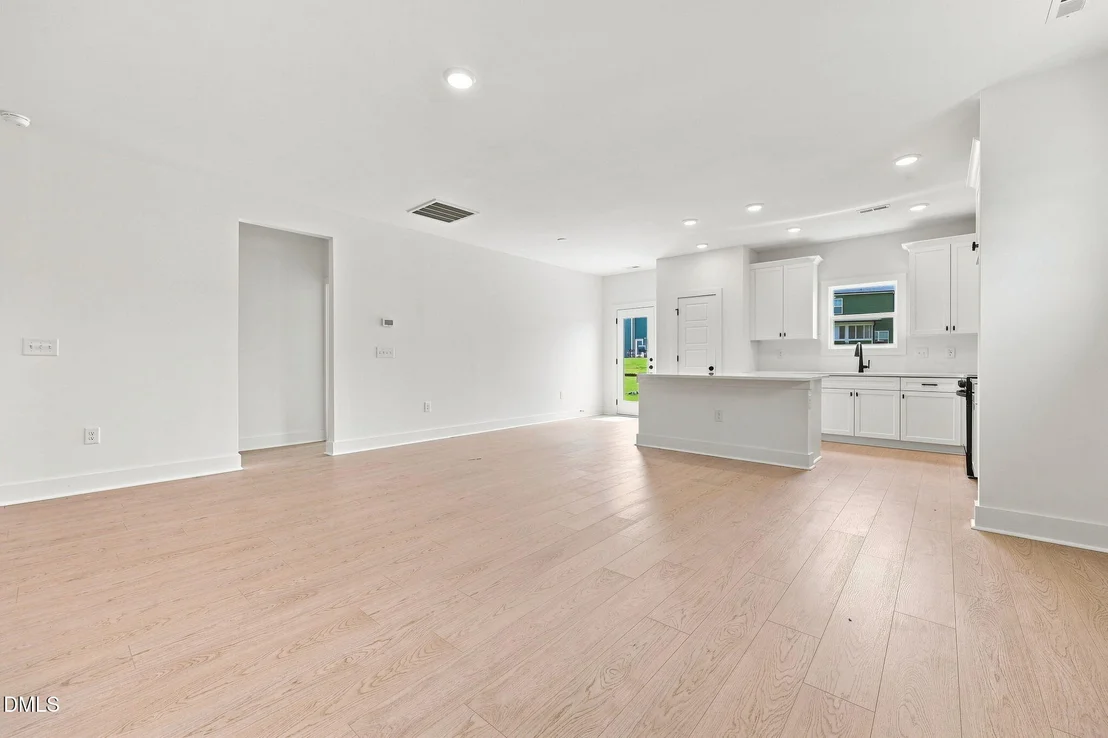 Photo of 143 Grinnell Loop