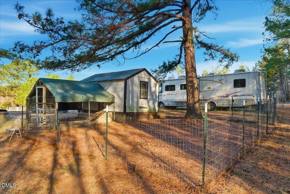 Photo of 1190 Little Mountain Road