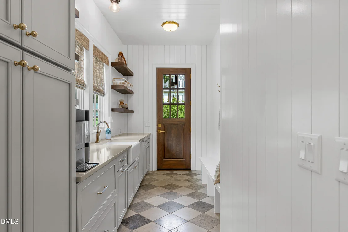 Photo of 1716 Nottingham Road