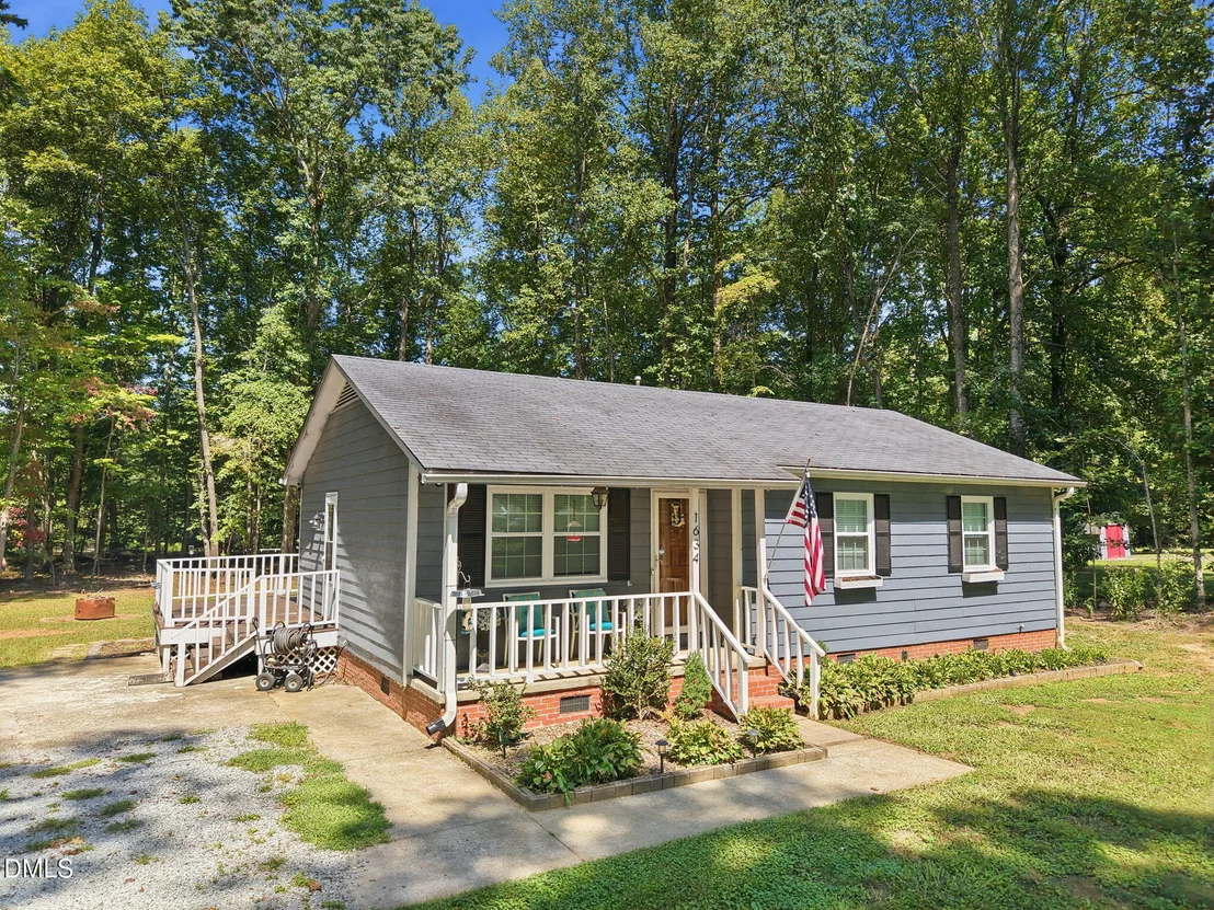 Photo of 1634 Hurdle Mills Road